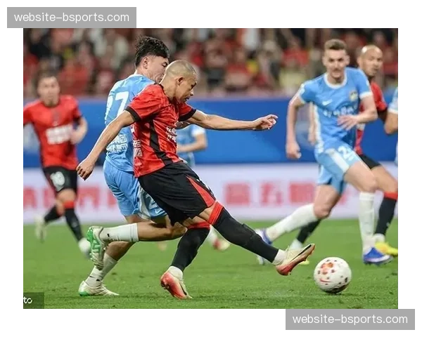 成都蓉城3-0河南队继续领跑，积分优势扩大至11分